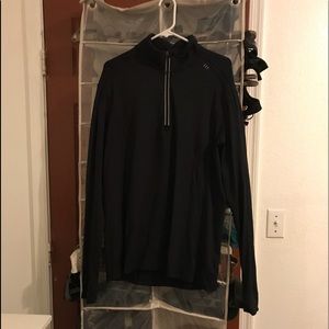 LULULEMON HALF ZIP-USED